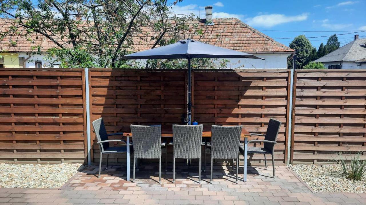 Nemeth Apartman Кестхей Экстерьер фото