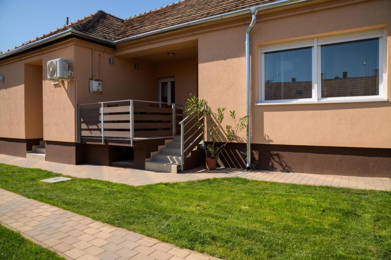 Nemeth Apartman Кестхей Экстерьер фото