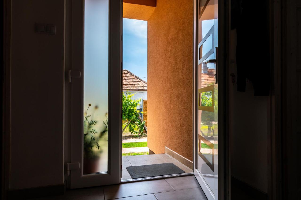 Nemeth Apartman Кестхей Экстерьер фото
